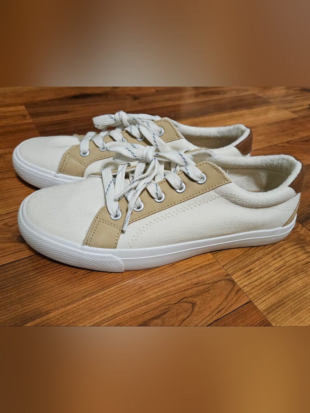 Maurices NEW Women's 8 Casual Canvas Sneakers in Cream and Tan